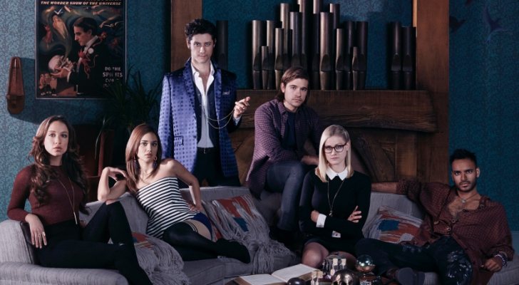 Los protagonistas de 'The Magicians'