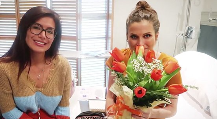 Verdeliss y Miriam Saavedra en el hospital