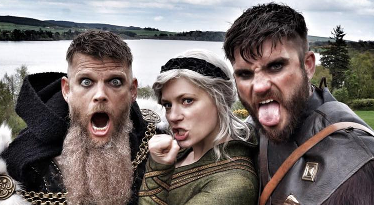 Los hermanos Winnick en el rodaje de 'Vikings'