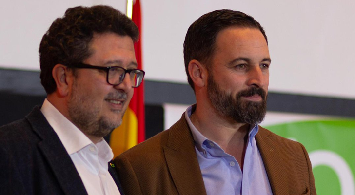 Francisco Serrano, líder de VOX en Andalucía, junto al presidente del partido Santiago Abascal