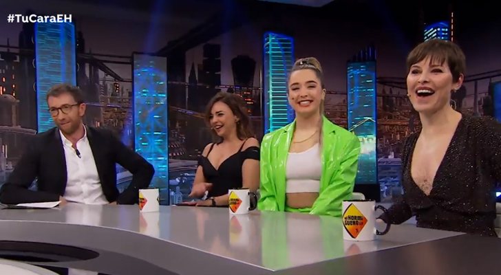 Pablo Motos con Chenoa, Mimi y Soraya en 'El hormiguero'