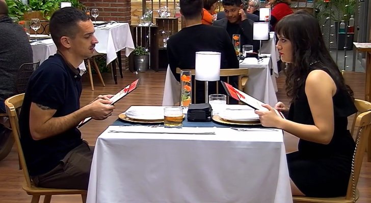 Javier y Carolina durante la cita en &#39;First Dates&#39;