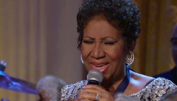 Aretha Franklin cantando "Amazing Grace" en 2014
