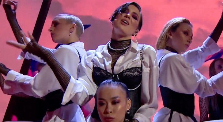 Puesta en escena de "Siren Song"