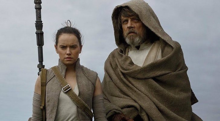 Daisy Ridley y Mark Hamill en "Star Wars: Los últimos Jedi"