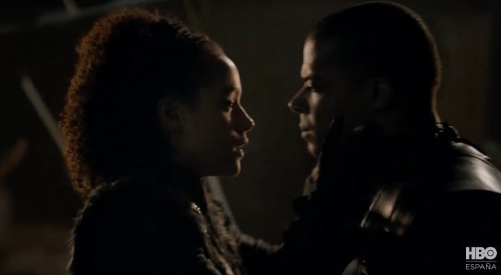 Missandei y Gusano Gris a punto de besarse en 'Juego de Tronos'