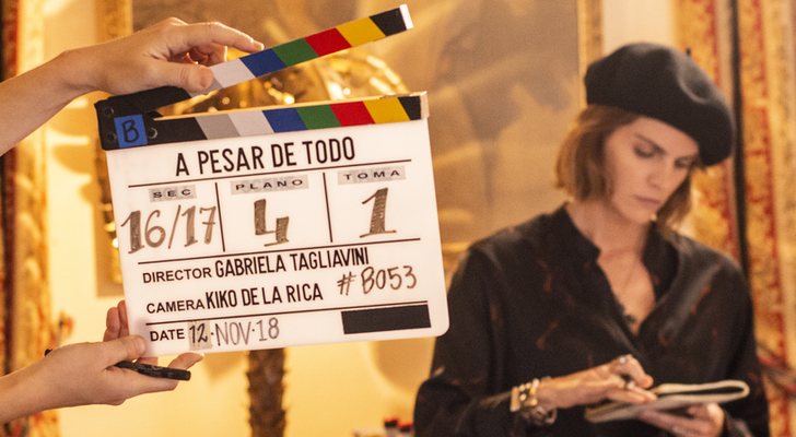 Amaia Salamanca en el rodaje de "A pesar de todo"