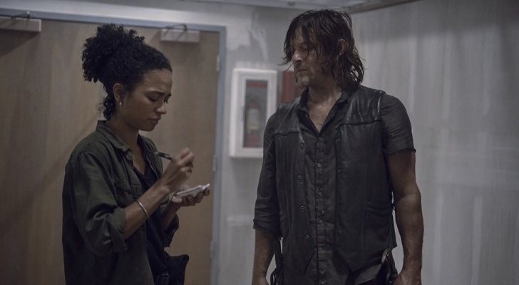 Connie y Daryl en 'The Walking Dead'