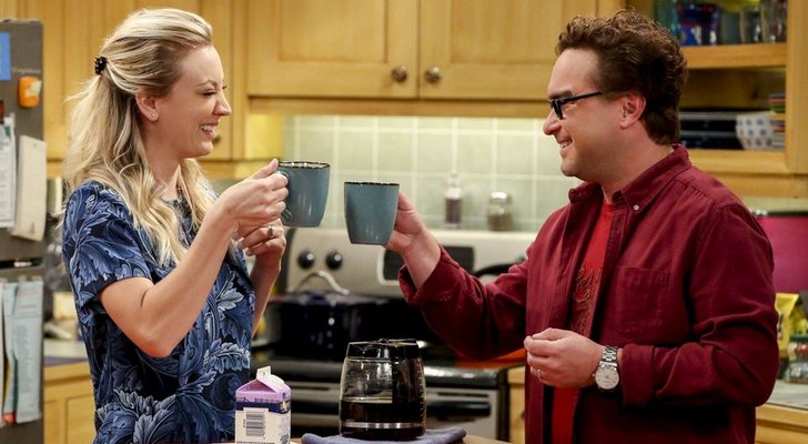 Kaley Cuoco y Johnny Galecki en &#39;The Big Bang Theory&#39;