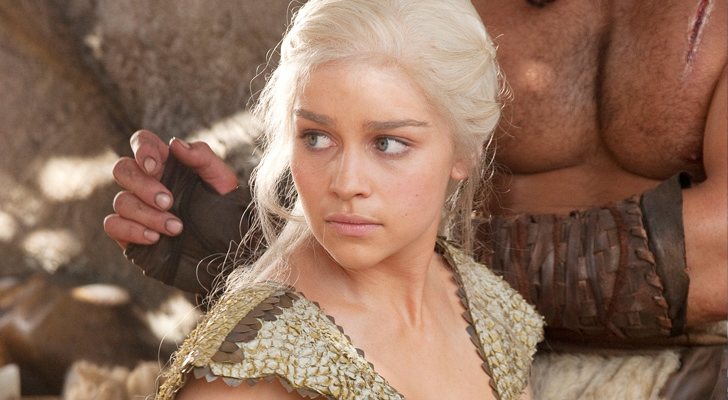 Emilia Clarke como Daenerys Targaryen en la primera temporada de 'Juego de Tronos'