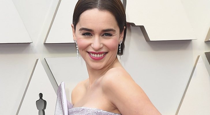 Emilia Clarke en la alfombra roja de los Oscar 2019