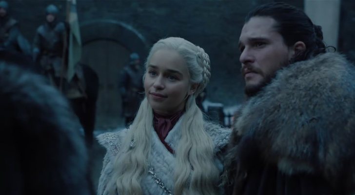 Kit Harrington y Emilia Clarke como Daenerys Targaryen y Jon Nieve en 'Juego de Tronos'