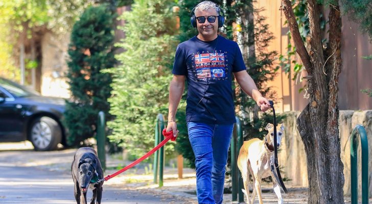 El presentador de &#39;GH Dúo&#39; Jorge Javier Vázquez junto a sus perros