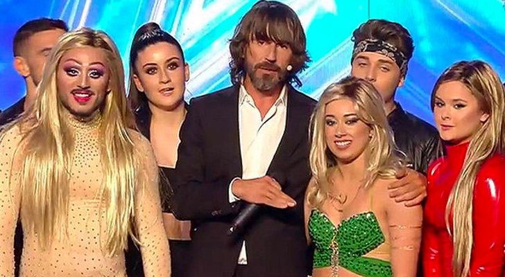 Santi Millán junto a concursantes de 'Got Talent España'