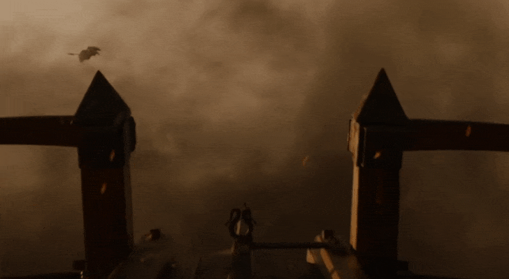 Bronn prepara la ballesta para derribar a Drogon