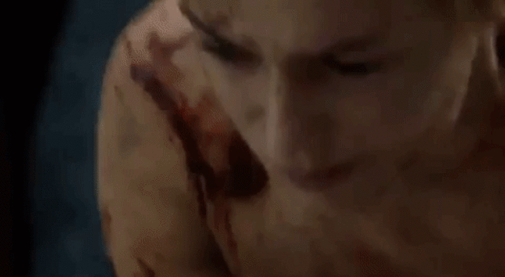 Cersei se derrumba a las puertas de la Fortaleza Roja