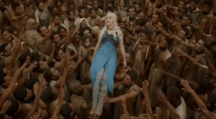 Daenerys se da un baño de masas tras conquistar Yunkai