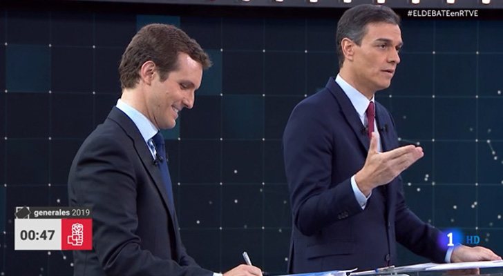 Pablo Casado y Pedro Sánchez en el debate a cuatro de RTVE
