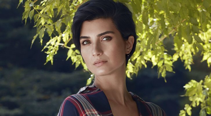 Tuba Büyüküstün, actriz protagonista de 'Sühan: Venganza y amor'