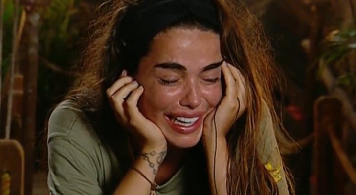 Violeta llorando durante la Gala de 'Supervivientes'