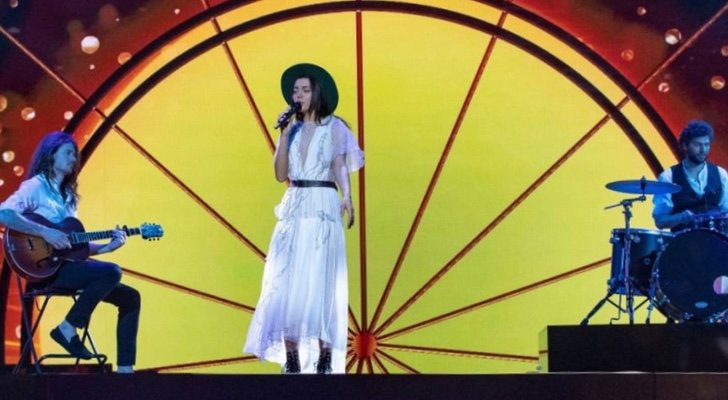 Carousel representa a Letonia con "That night"