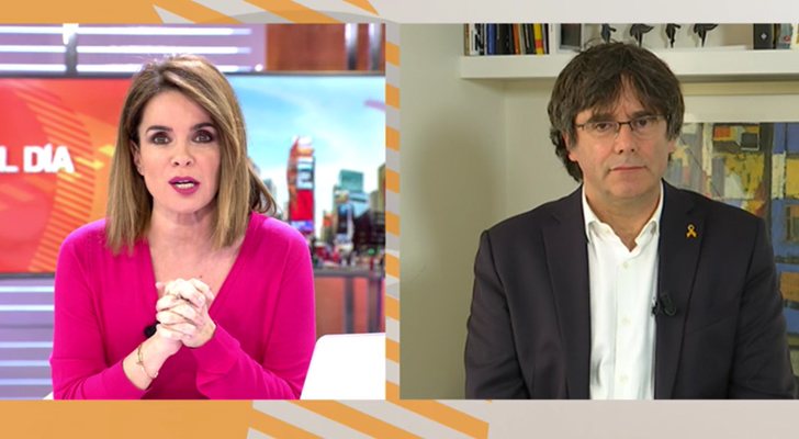 Carme Chaparro y Carles Puigdemont en 'Cuatro al día'