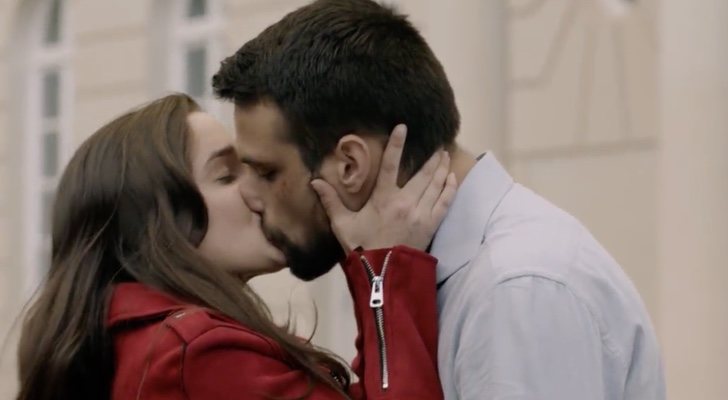 El beso entre Laura y Andrés en 'Secretos de Estado'