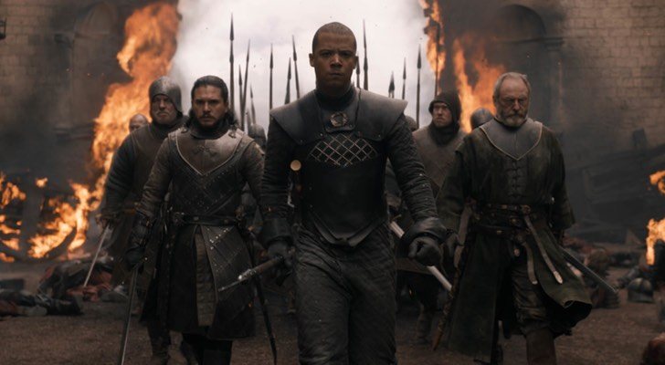 Gusano Gris lidera el ejército por tierra