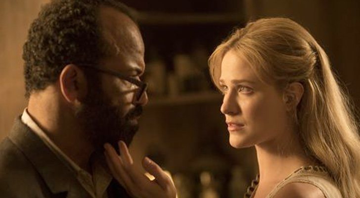 Bernard Lowe (Jeffrey Wright) y Dolores Abernathy (Evan Rachel Wood) en 'Westworld'