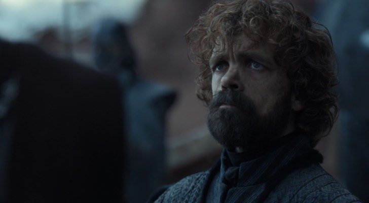 Tyrion establece un duelo de miradas con Daenerys