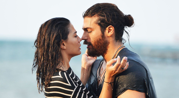 Protagonistas de &#39;Erkenci Kus&#39;