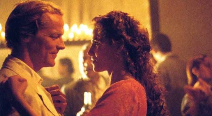 Iain Glen y Goya Toledo en la película &quot;Mararía&quot;