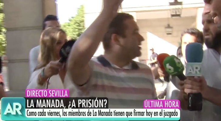 José Ángel Prenda entrando en las juzgados de Sevilla