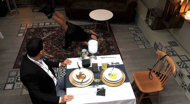 Olga demuestra sus habilidades ante Sergi en &#39;First Dates&#39;
