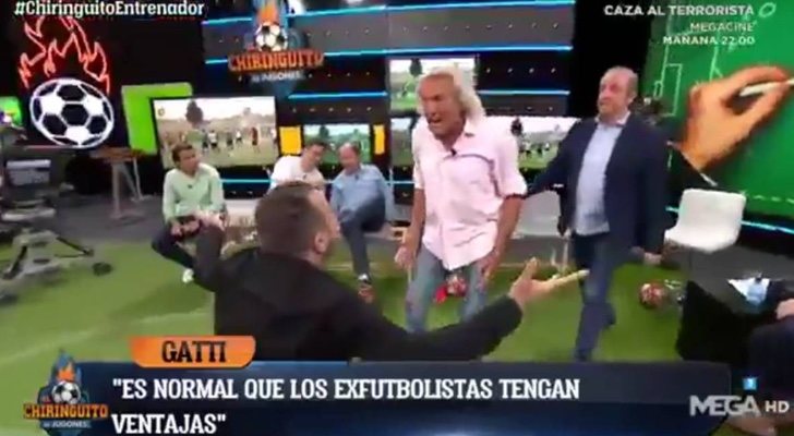 Pedrerol intenta tranquilizar a Gatti en &#39;El Chiringuito de Jugones&#39;