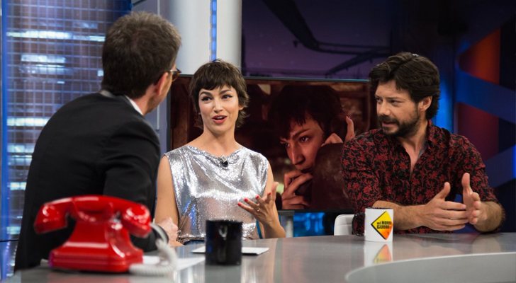 Pablo Motos con Úrsula Corberó y Álvaro Morte en &#39;El hormiguero&#39;