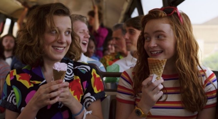 Millie Bobby Brown y Sadie Sink en la tercera temporada