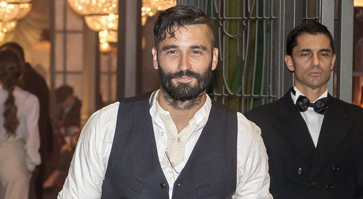 Álex García en el set de 'El Continental'