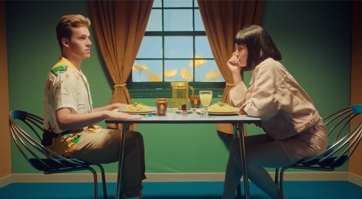 Pablo Costas y Natalia Lacunza en el videoclip de "Tarántula"