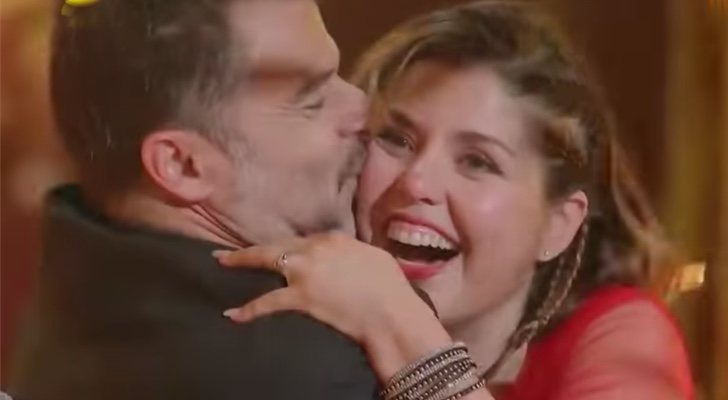 David Foster abraza a Cristina Ramos, en &#39;World&#39;s Got Talent&#39;