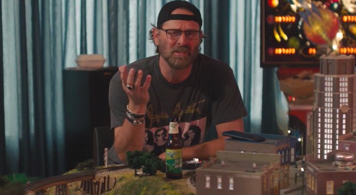 Jeffrey Nordling como Gordon Klein en &#39;Big Little Lies&#39; junto a la maqueta