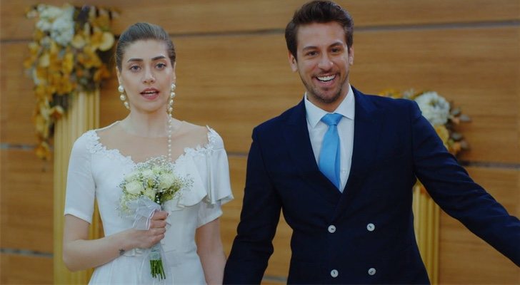 Leyla y Emre en &#39;Erkenci Kus: Pájaro soñador&#39;