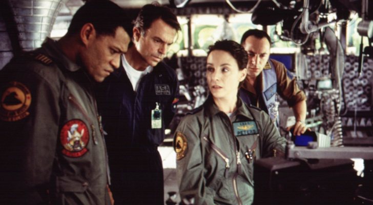 Fotograma de la película "Horizonte final'