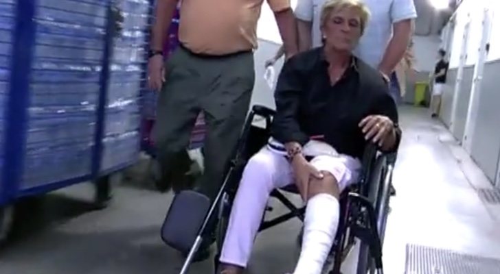 Chelo, vendada tras su aparatosa caída