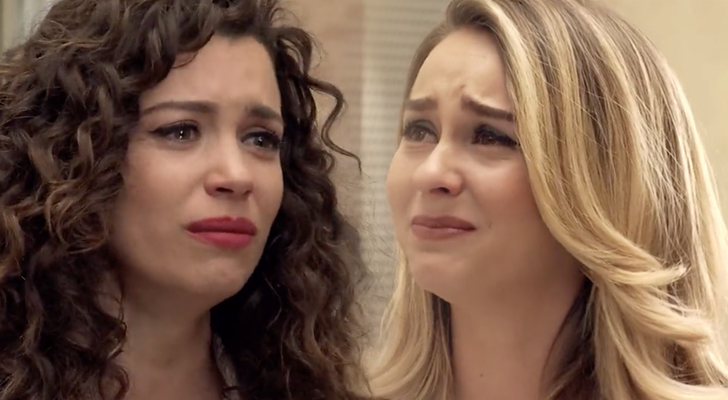 Amelia y Luisita, derrumbadas en 'Amar es para siempre'