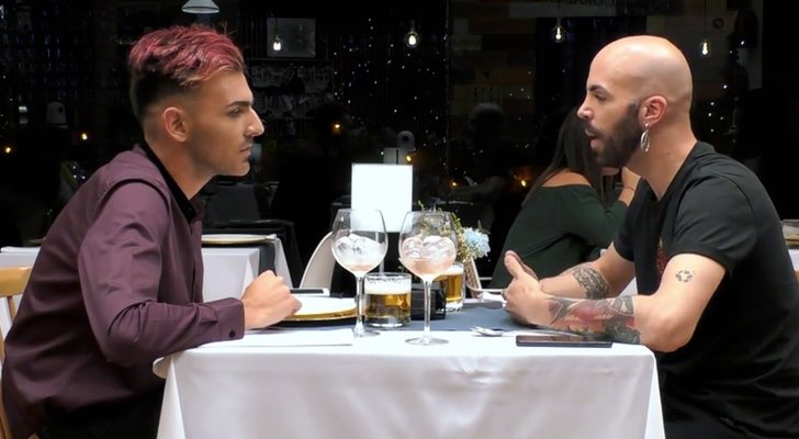 Bryan y Alberto durante su cena en 'First Dates'