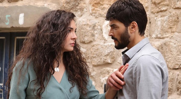 Reyyan y Miran, protagonistas de 'Hercai'