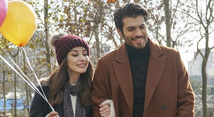 Nazli y Ferit, protagonistas de 'Dolunay'