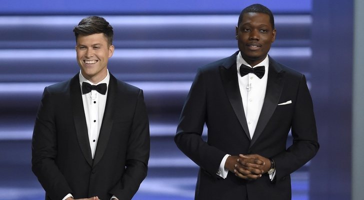 Michael Che y Colin Jost, presentadores de los Premios Emmy 2018