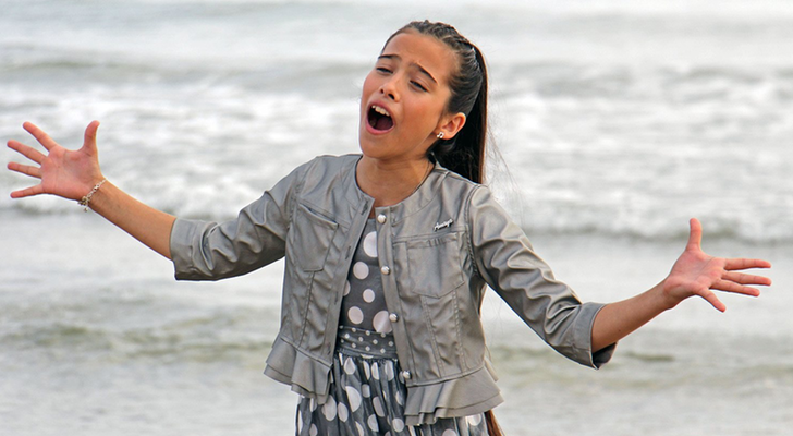 Melani García en el videoclip de &quot;Marte&quot;